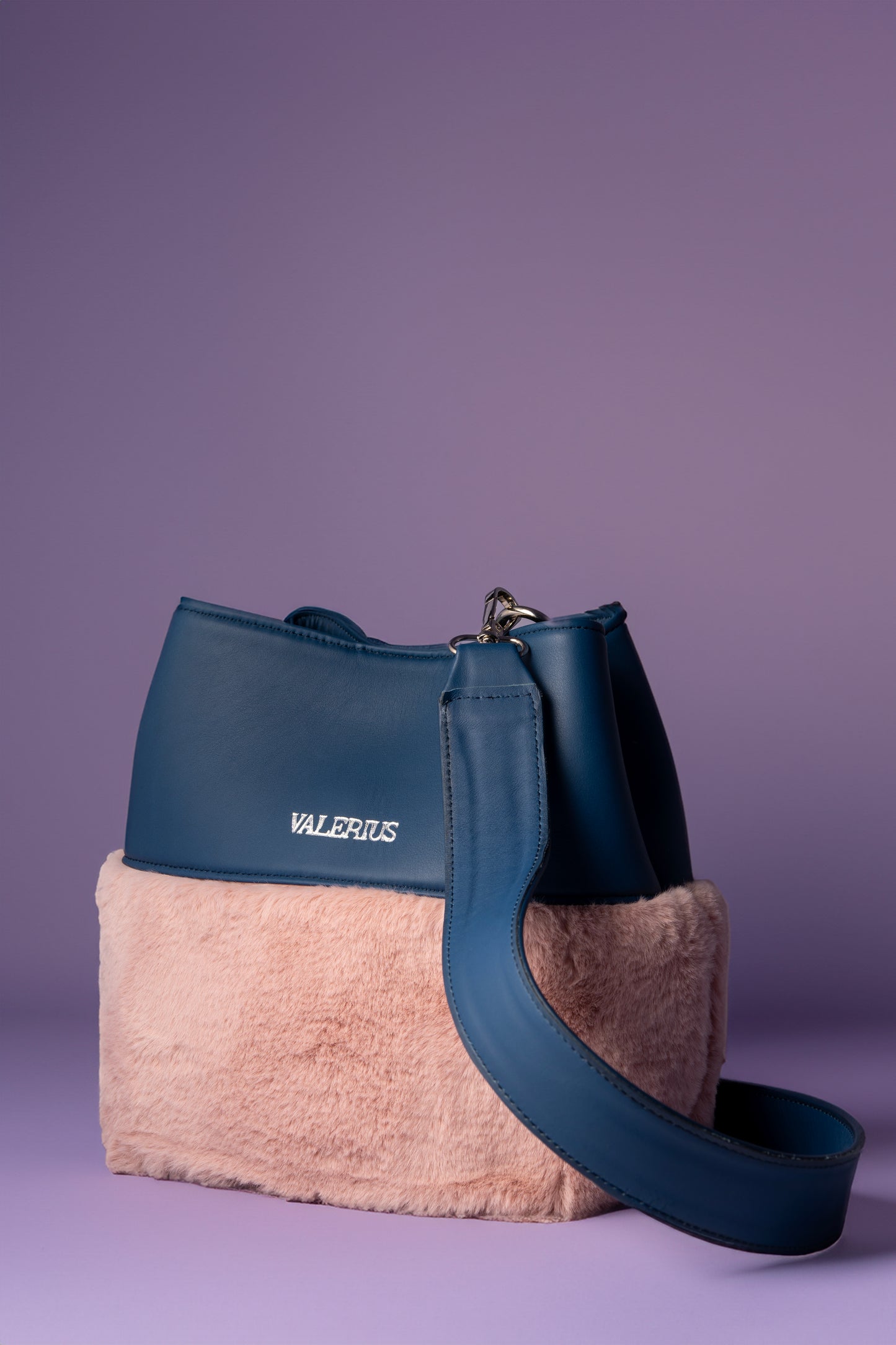 Δερμάτινη χειροποίητη τσάντα Valerius