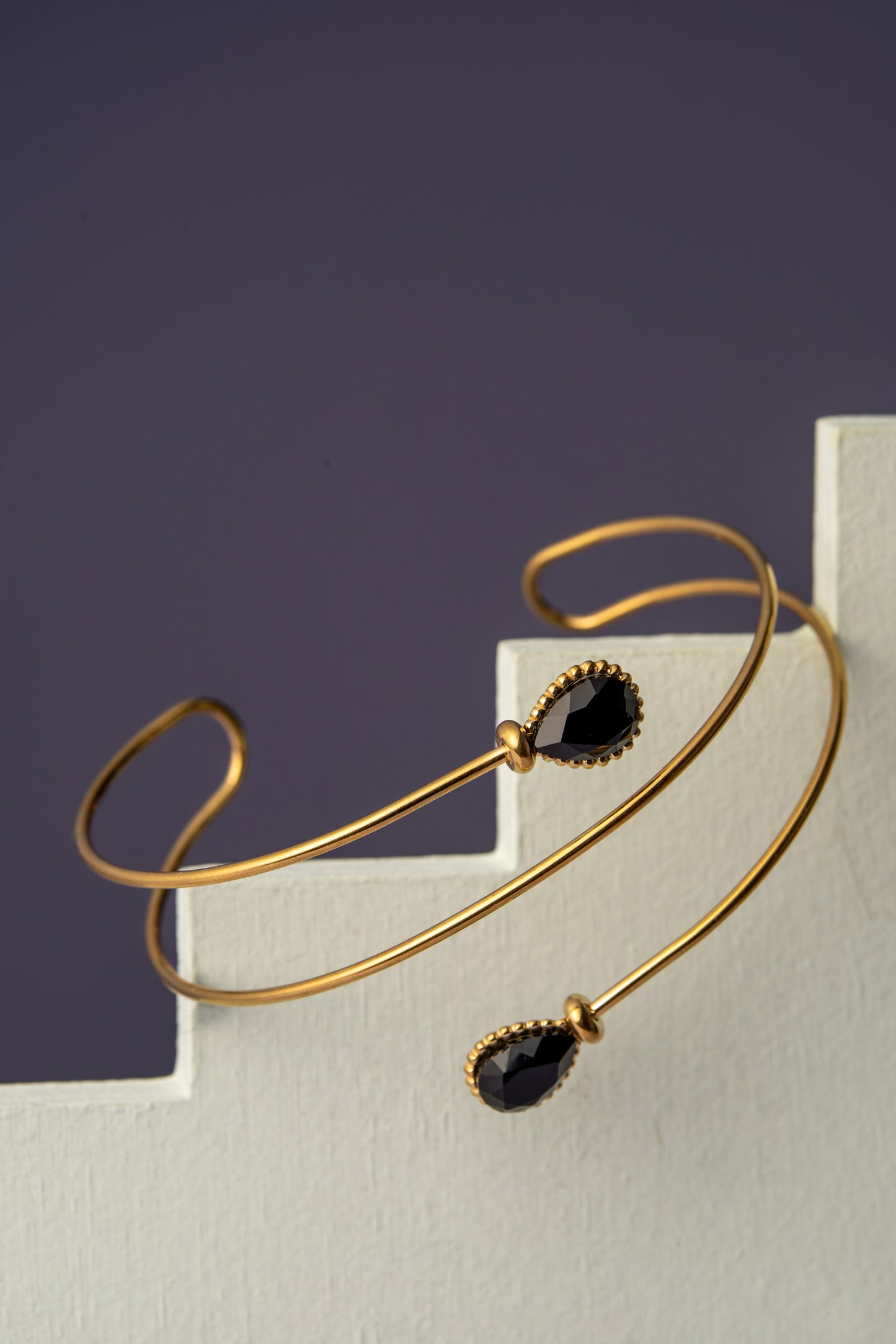 Χειροπέδα με μπλε πέτρες